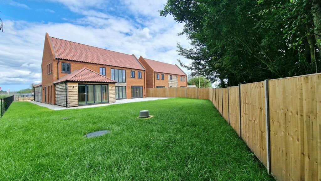 Main image of property: Dowsdale Bank, SHEPEAU STOW, Shepeau Stow, PE12
