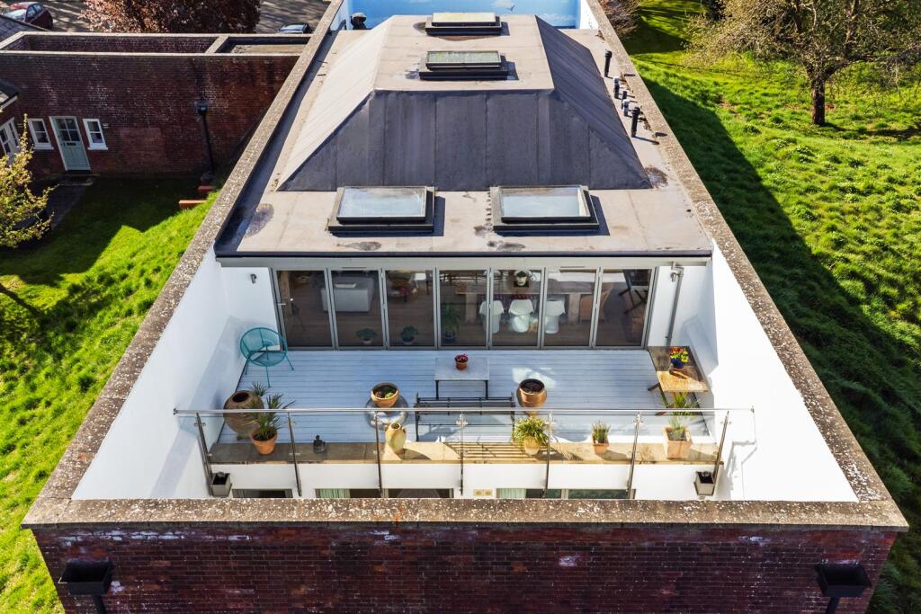 Main image of property: The Parade, Caversfield, Bicester