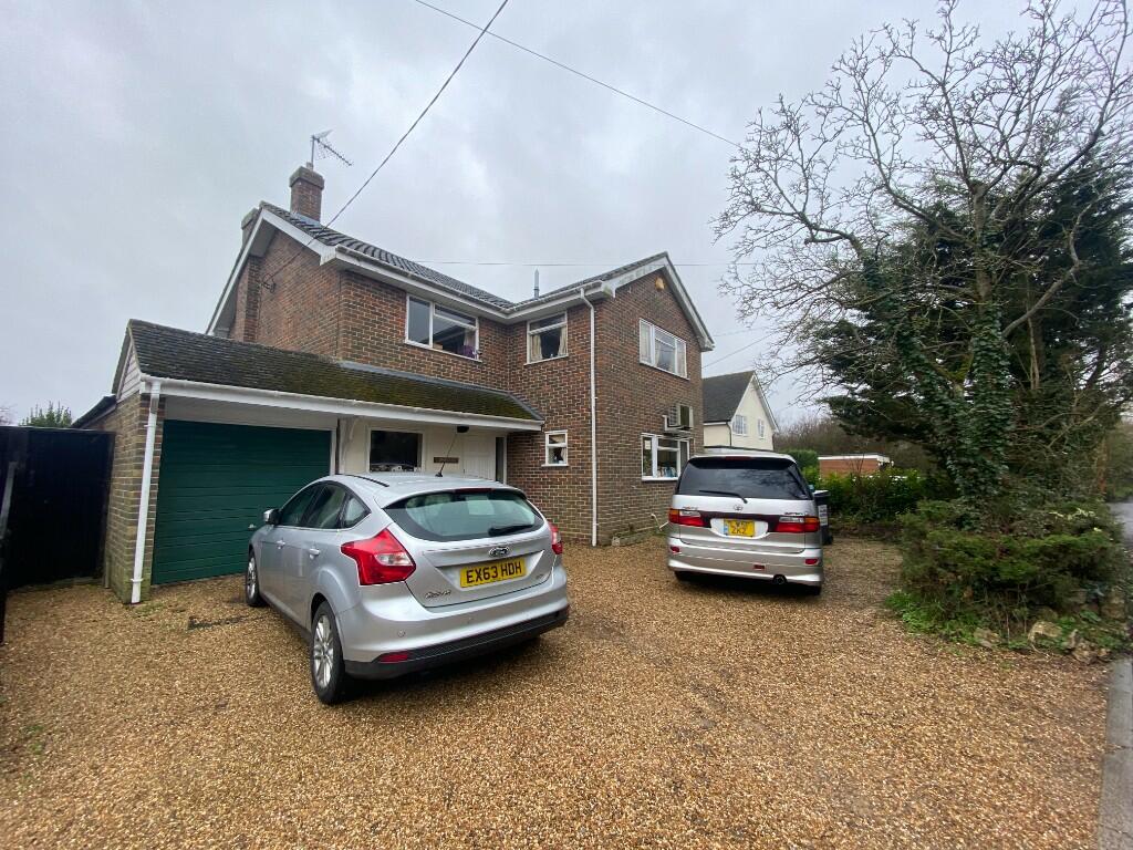 4 bedroom detached house for sale in Back Lane, CM3