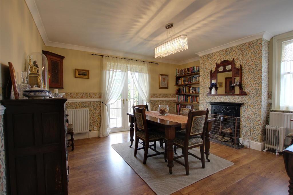 4 bedroom detached house for sale in Sea Lane, Sandilands, LN12