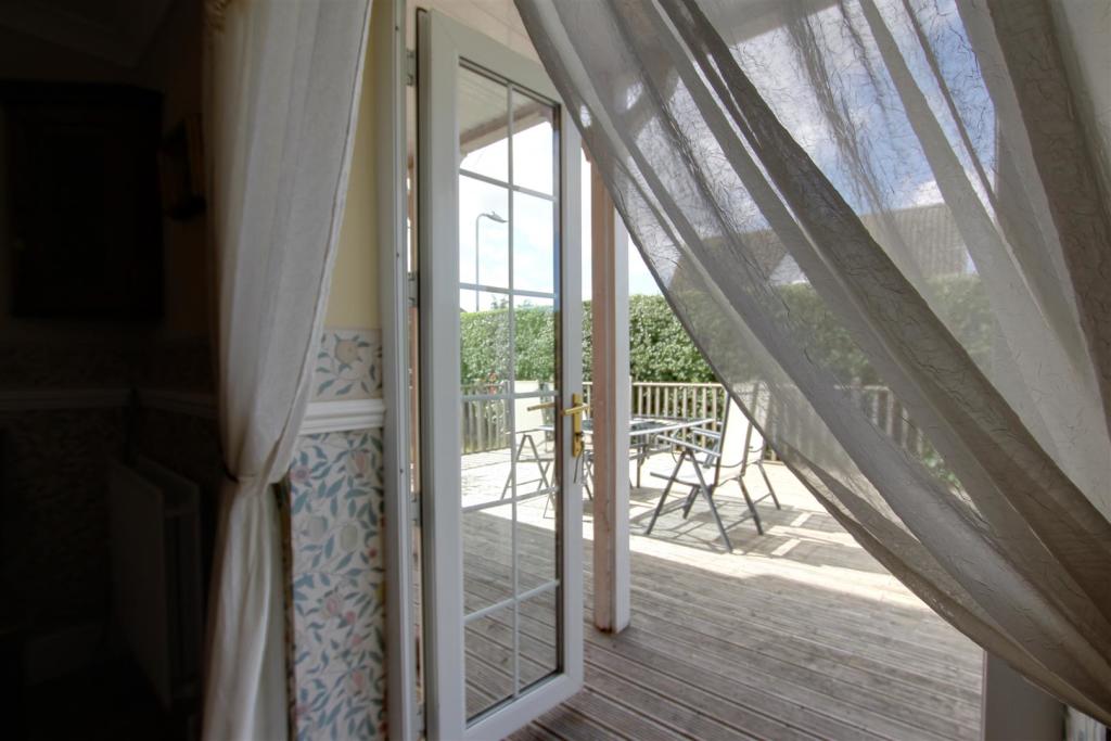 4 bedroom detached house for sale in Sea Lane, Sandilands, LN12