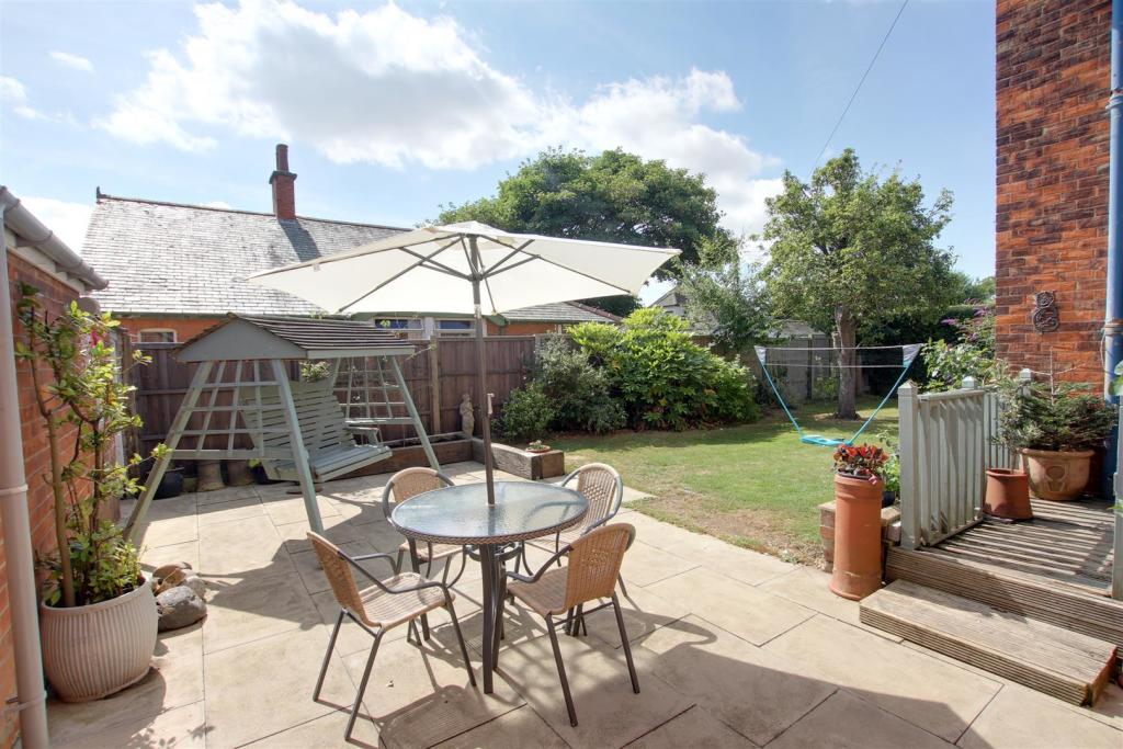 4 bedroom detached house for sale in Sea Lane, Sandilands, LN12