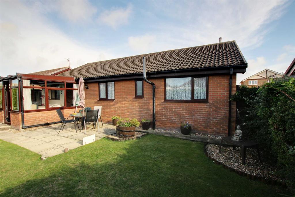 3 bedroom detached bungalow for sale in Walkington Way, Sandilands, LN12
