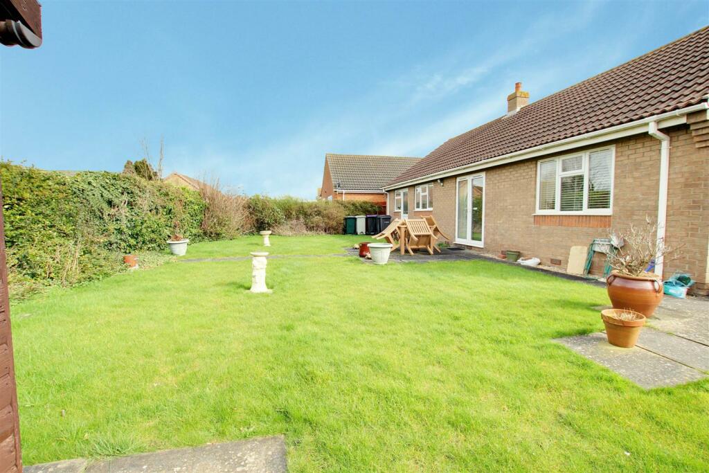 2 bedroom detached bungalow for sale in Walkington Way, Sandilands, LN12