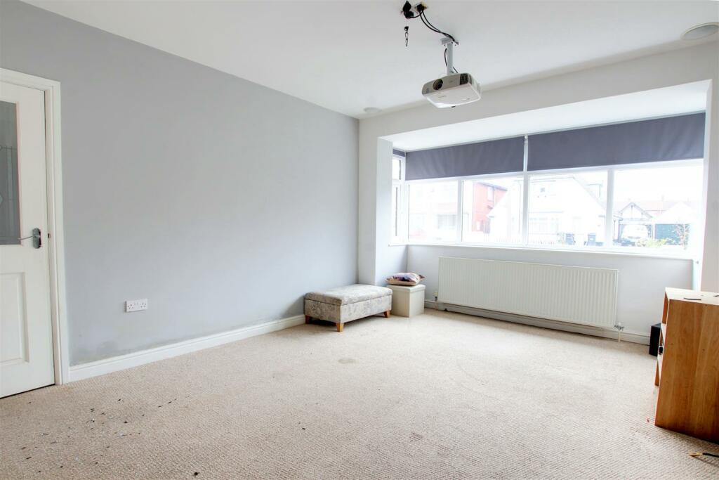 4 bedroom detached house for sale in Hoylake Drive, Skegness, PE25