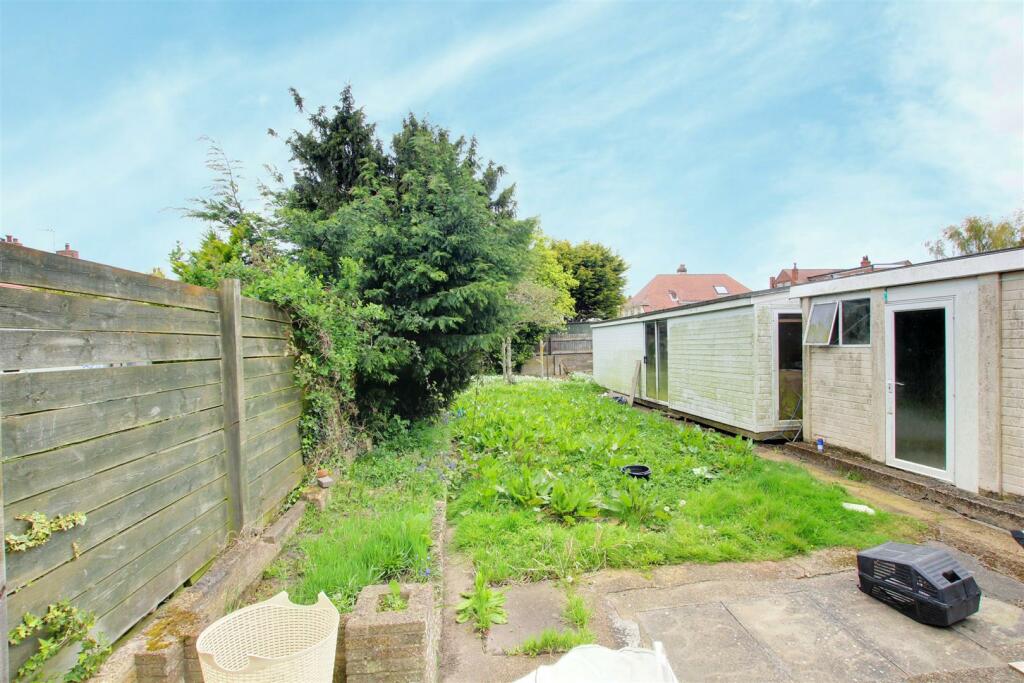 4 bedroom detached house for sale in Hoylake Drive, Skegness, PE25