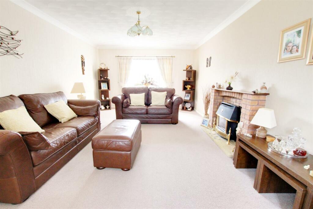 3 bedroom detached bungalow for sale in Masefield Drive, Sandilands, LN12