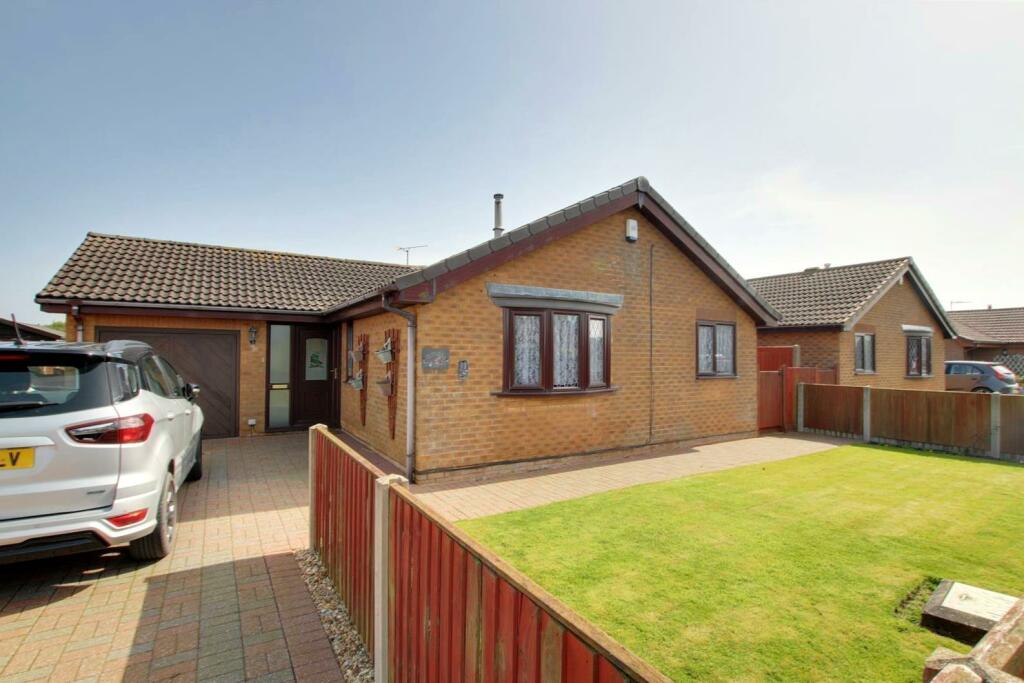 3 bedroom detached bungalow for sale in Walkington Way, Sandilands, LN12