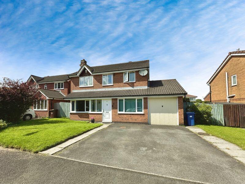 4 bedroom detached house for sale in Sedgefield Road, Radcliffe, M26