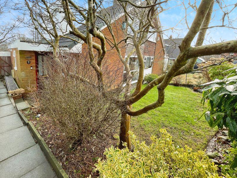 3 bedroom semi-detached house