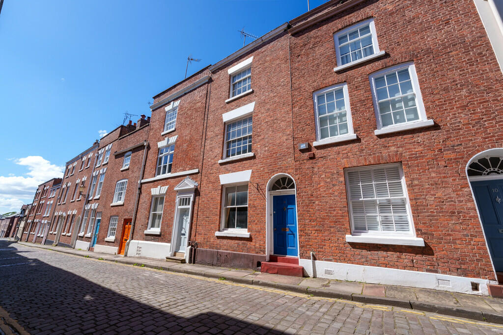 3 bedroom town house for sale in King Street, Chester, CH1