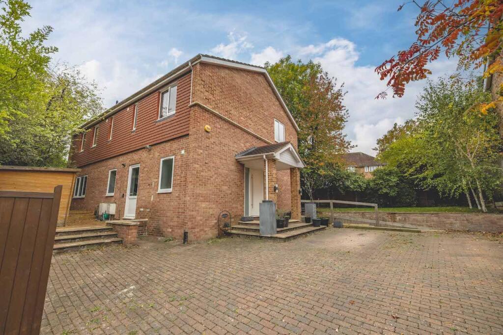 Main image of property: Copse Wood, Iver, SL0