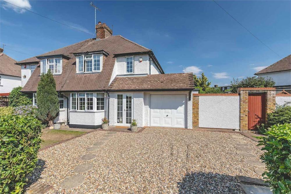 3 bedroom semidetached house for sale in The Parkway, Iver Heath