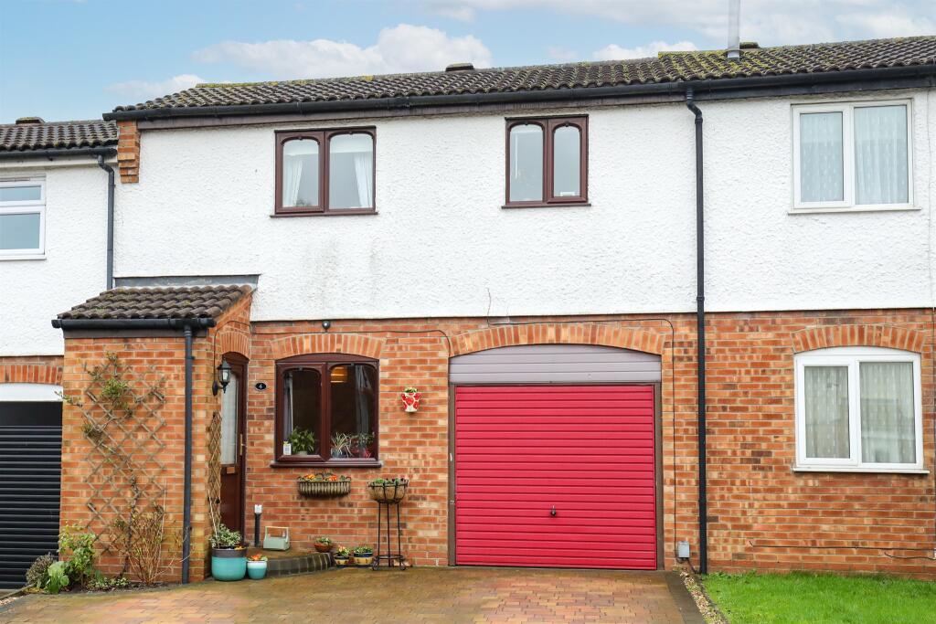 2 bedroom terraced house for sale in Scafell, RUGBY, CV21