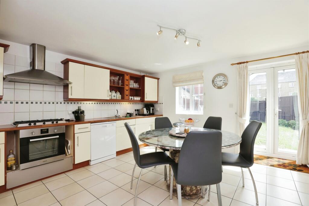 Additional property image - Avocet Close, RUGBY