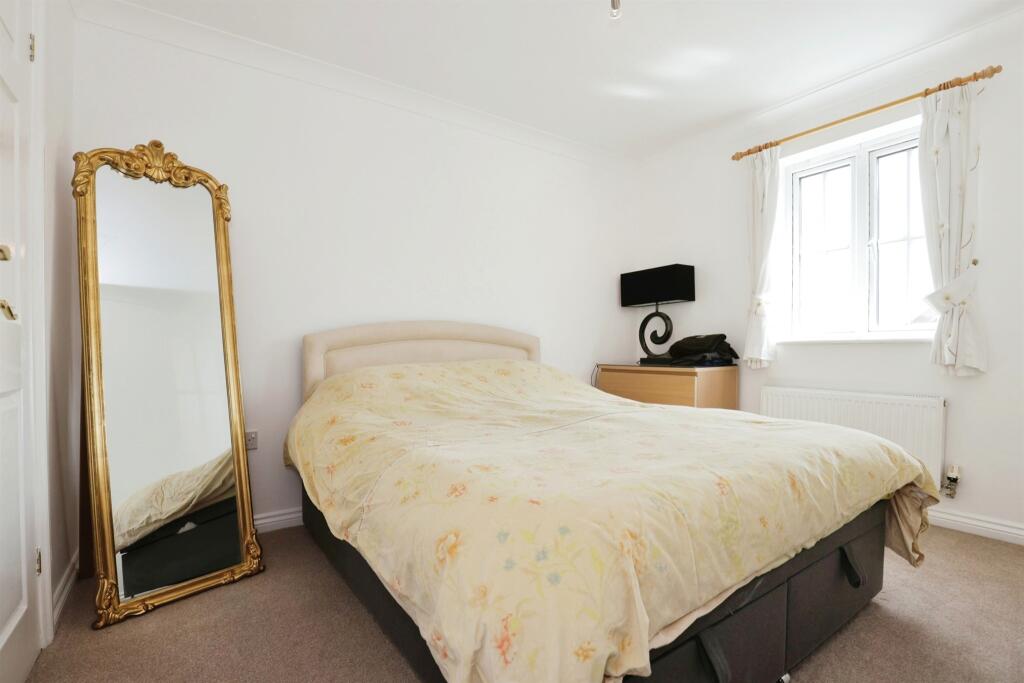 Additional property image - Avocet Close, RUGBY