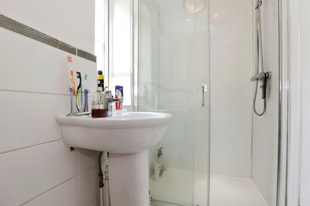 Additional property image - Avocet Close, RUGBY