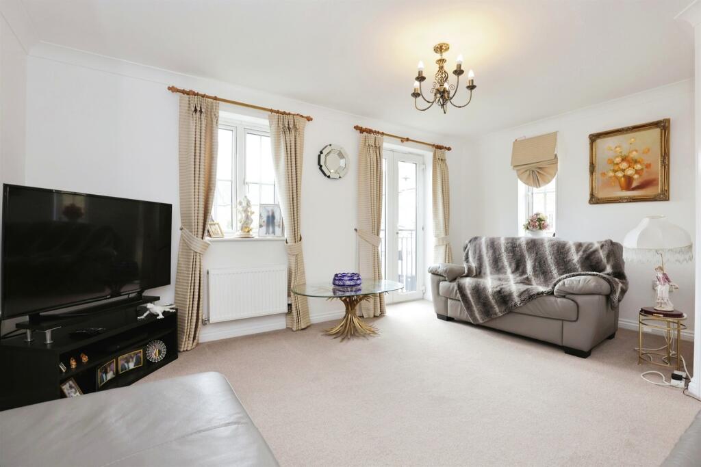 Additional property image - Avocet Close, RUGBY