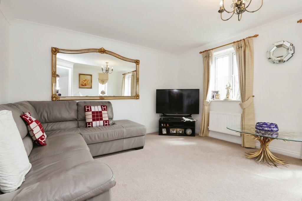 Additional property image - Avocet Close, RUGBY