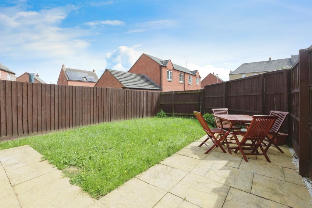 Additional property image - Avocet Close, RUGBY