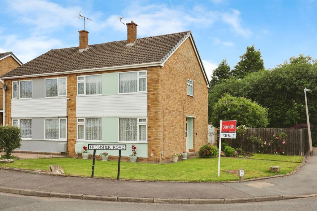 3 bedroom semidetached house for sale in Frobisher Road, RUGBY, CV22