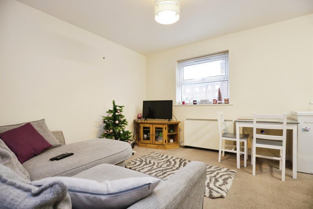 Additional property image - Cambridge Street, Rugby