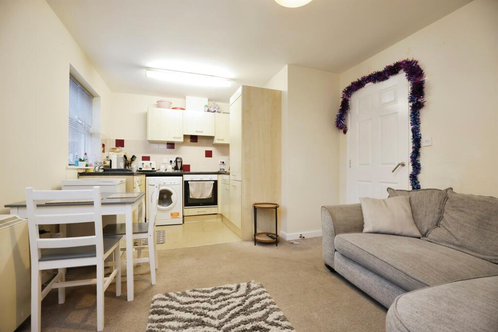 Additional property image - Cambridge Street, Rugby