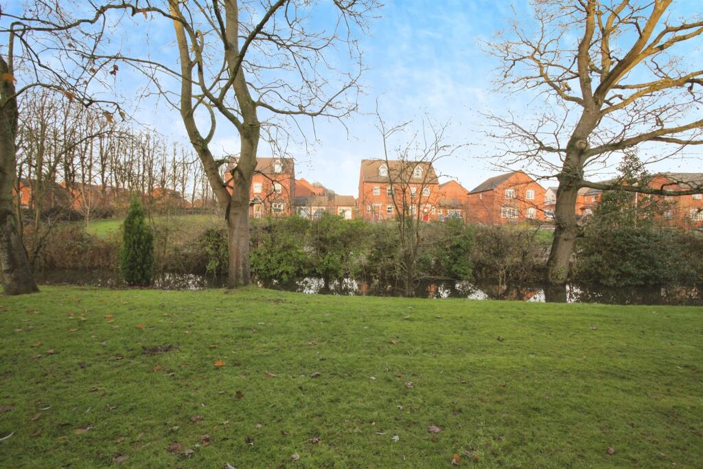 Additional property image - Wolston Court, Cawston, Rugby