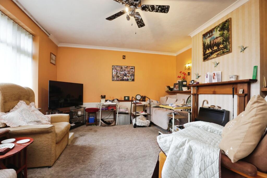 Additional property image - Loverock Crescent, RUGBY
