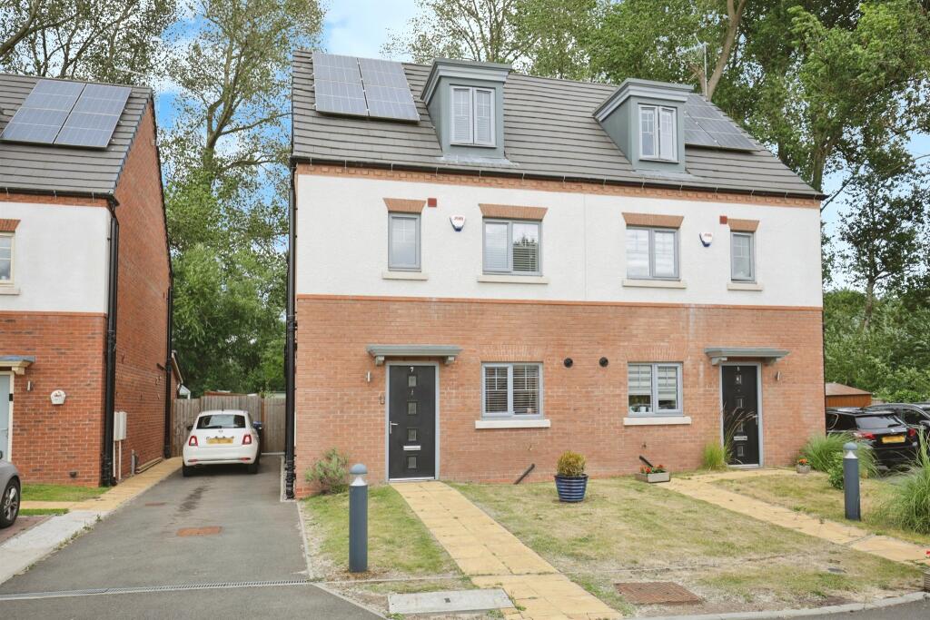 Main image of property: Merynton Close, Rugby