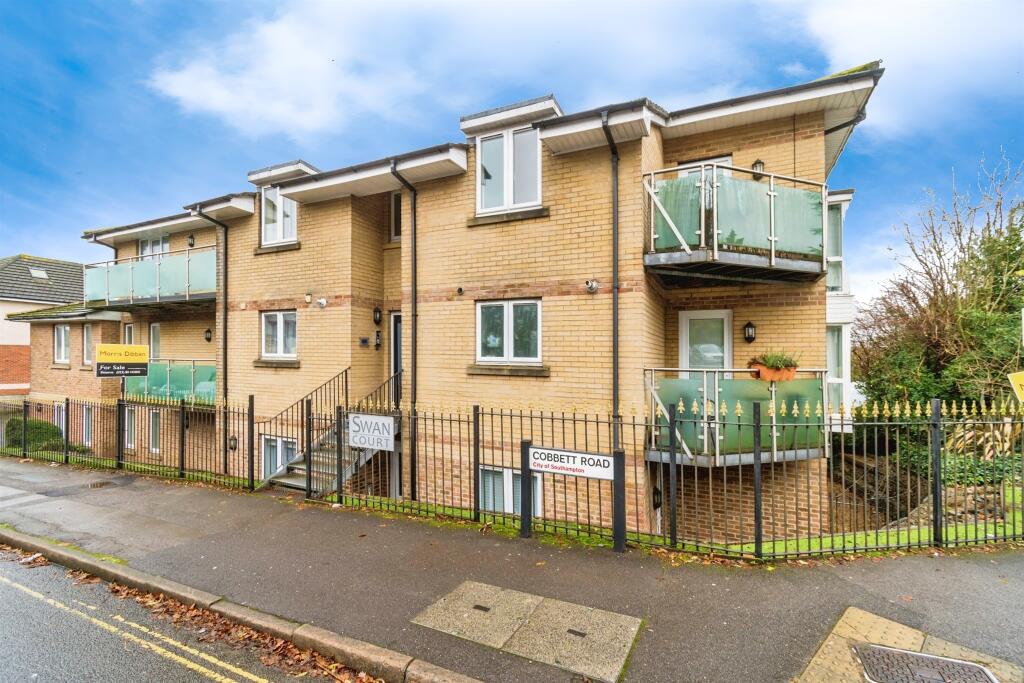 Main image of property: Cobden Avenue, Southampton