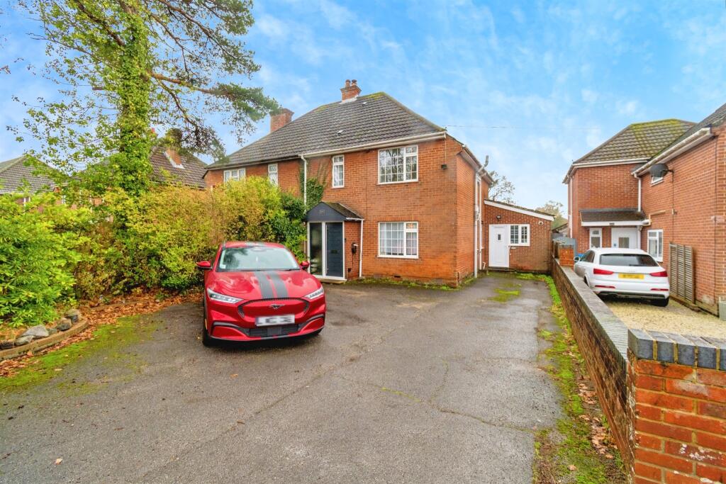 Main image of property: West End Road, Southampton