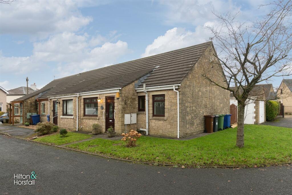 2 bedroom semidetached bungalow for sale in Ashtree Walk, Barrowford, BB9