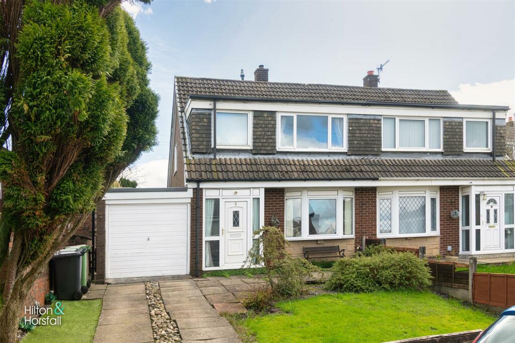 3 bedroom semidetached house for sale in Weatherhill Crescent