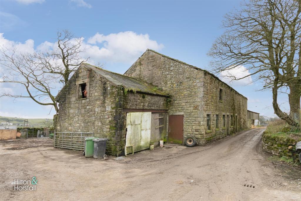 4 bedroom barn conversion for sale in Sabden Old Hall Farm, Well Head