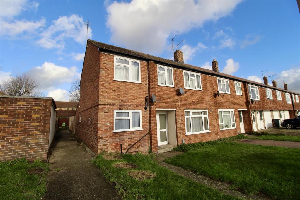 Main image of property: Downfield Road, Cheshunt