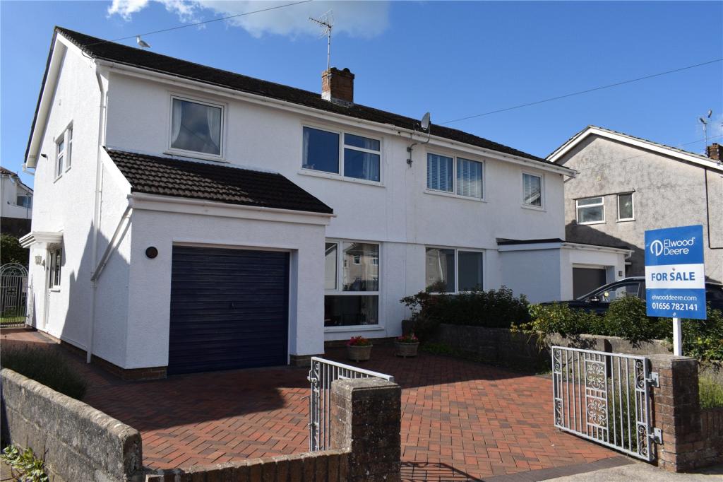 4 bedroom semidetached house for sale in Heol Fair, Porthcawl CF36 5LA