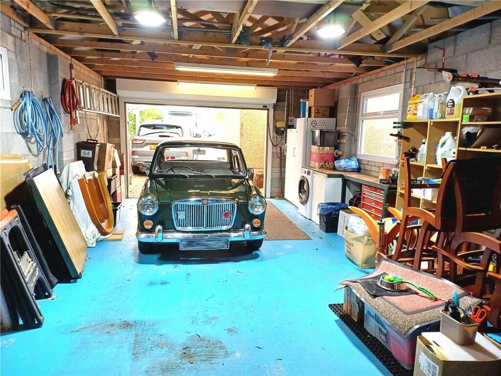 Additional property image - South Road, Porthcawl CF36 3DA, CF36