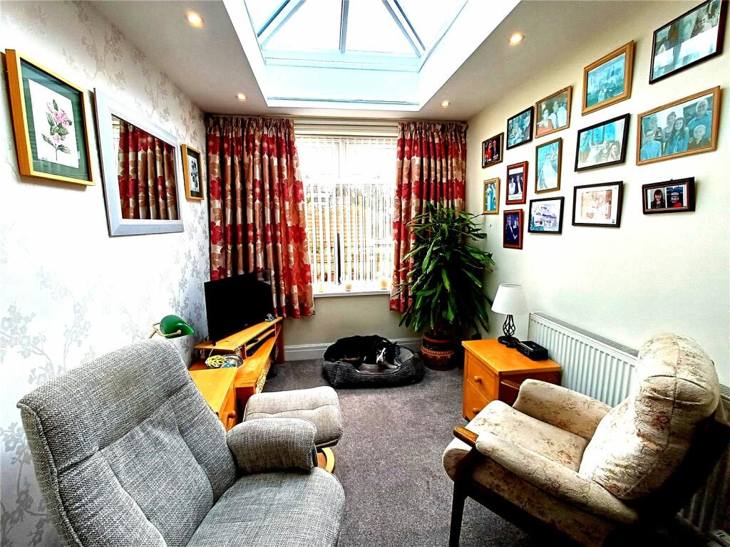 Additional property image - South Road, Porthcawl CF36 3DA, CF36