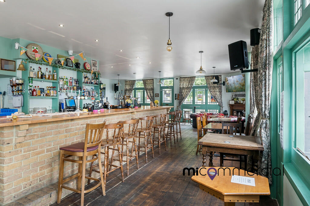 Commercial property for sale in High Street, Hornsey, N8