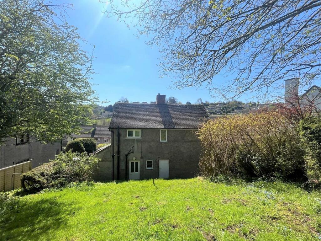 2 bedroom detached house for sale in Newmarket Road, Nailsworth, Stroud