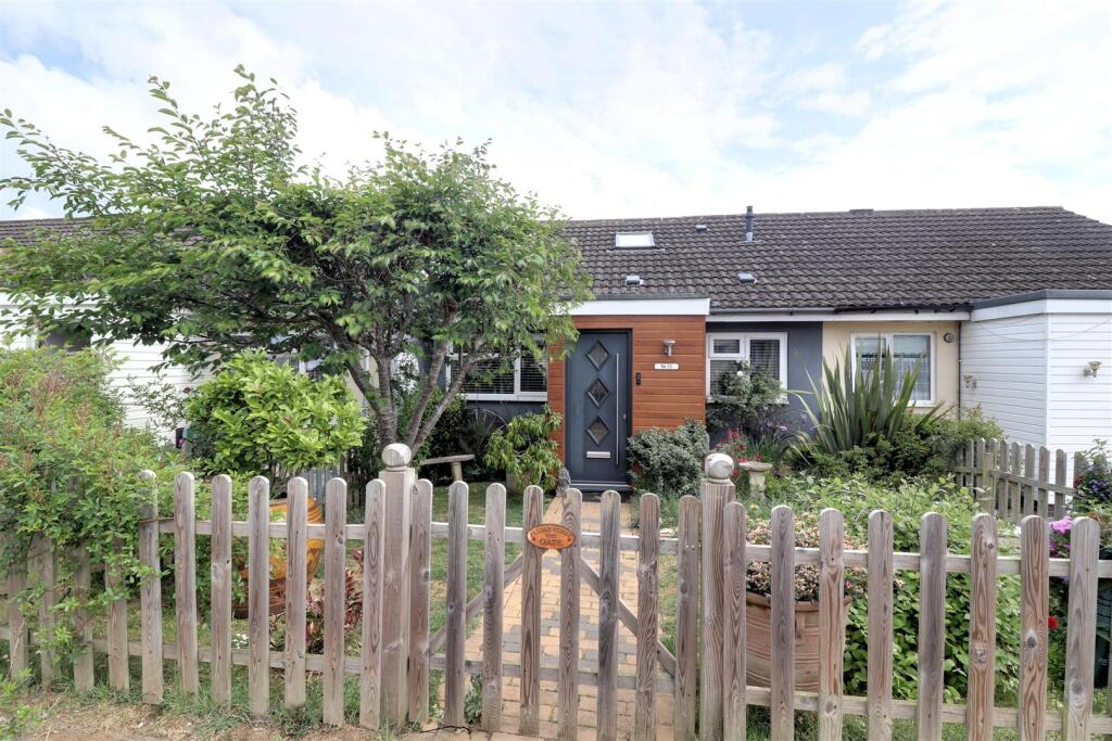 Main image of property: Cotswold Road, Stroud