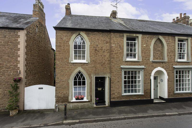 3 bedroom end of terrace house for sale in Milverton, TA4