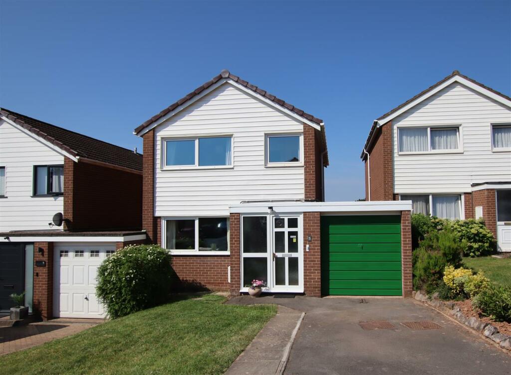 3 bedroom link detached house for sale in Bickleigh Close, Pinhoe
