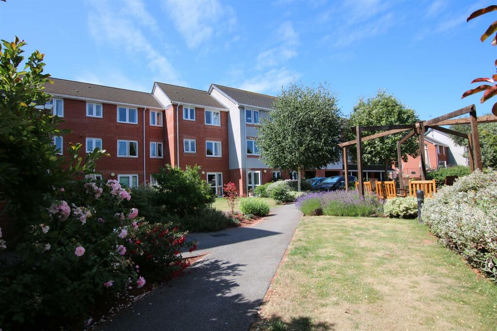 1 bedroom retirement property for sale in Butts Road, Exeter, EX2