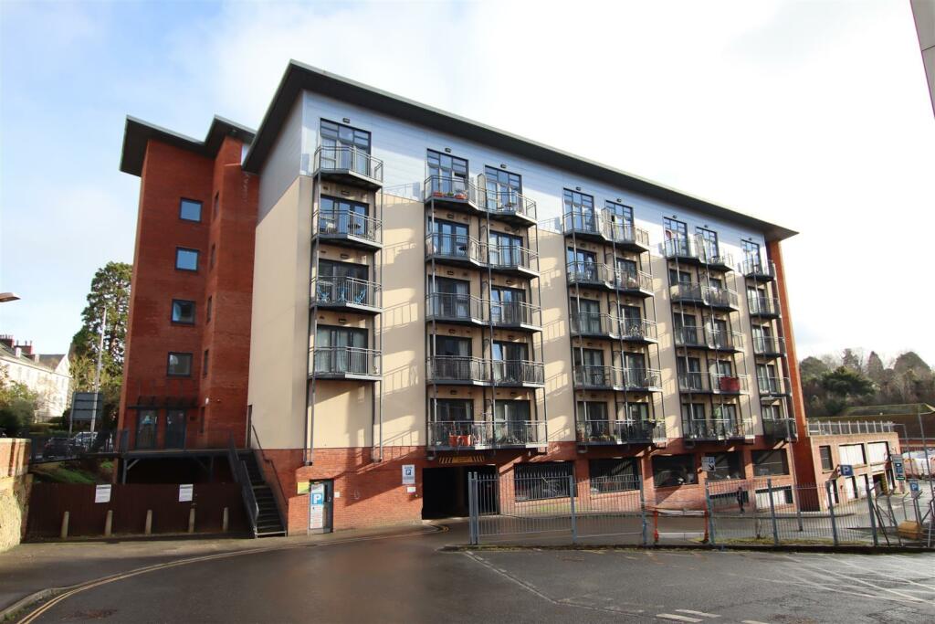 Studio flat for sale in Marcus House, New North Road, Exeter, EX4
