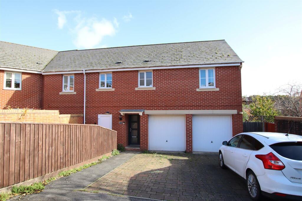 2 bedroom coach house for sale in Edwards Court, Kings Heath, Exeter, EX2