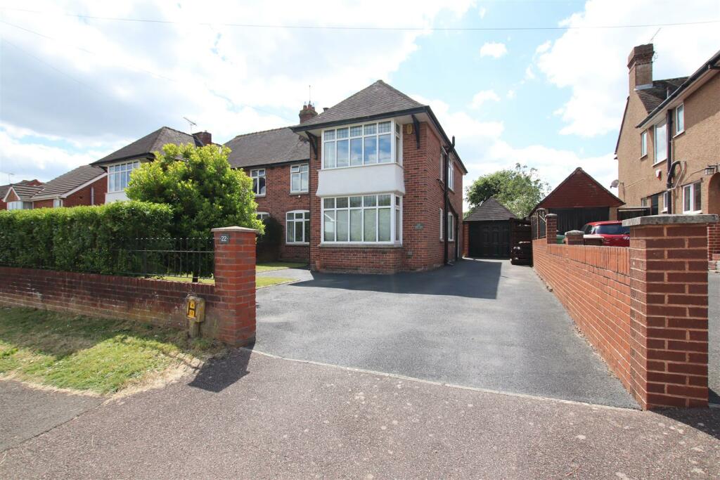 4 bedroom semidetached house for sale in Lower Hill Barton Road