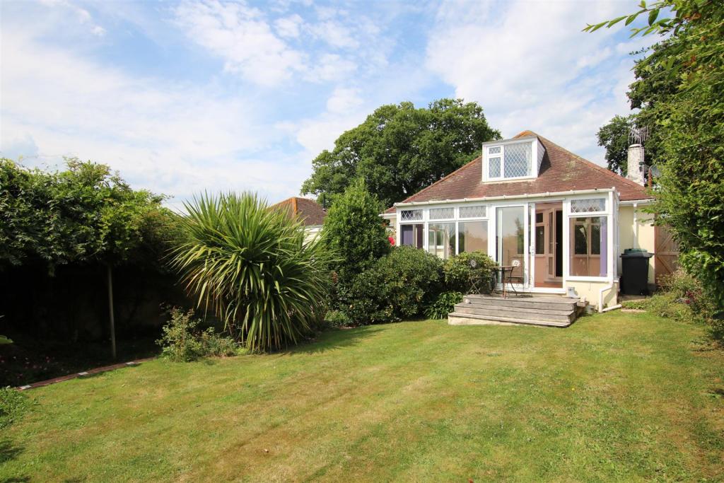 3 bedroom detached bungalow for sale in Wrefords Lane, Cowley, Exeter, EX4