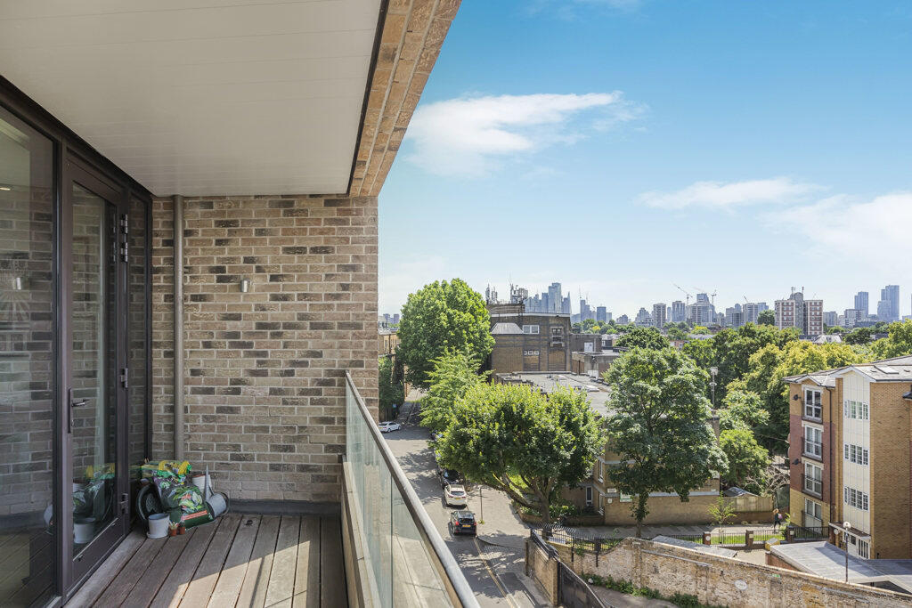 Main image of property: Kingsland High Street, London, E8